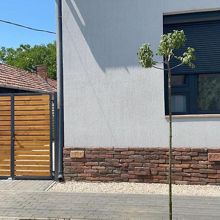 Thermal Apartmanok Raday 4 - Zendaya Hajdúszoboszló المظهر الخارجي الصورة