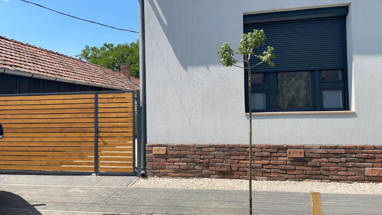 Thermal Apartmanok Raday 4 - Zendaya Hajdúszoboszló المظهر الخارجي الصورة